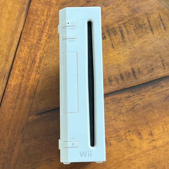 Nintendo Wii Console - Picture 3 of 4